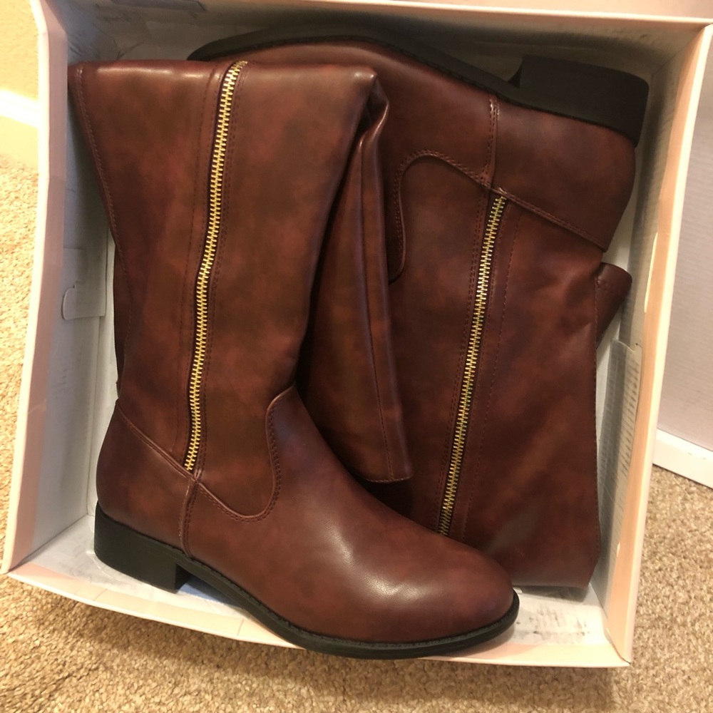⚠️2 RIGHT⚠️ FOOT BOOTS/ Just Fab